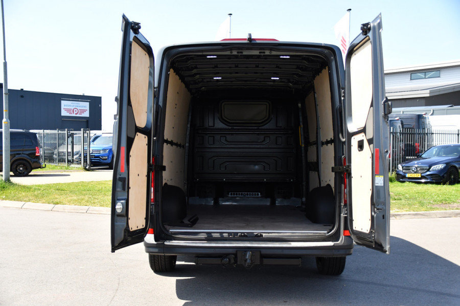 MAN TGE 3.180 2.0 L3H2 PB Edition Camera, Cruise, Carplay, LED, Clima, Stoelverwarming, Trekhaak, Standkachel, Uniek!