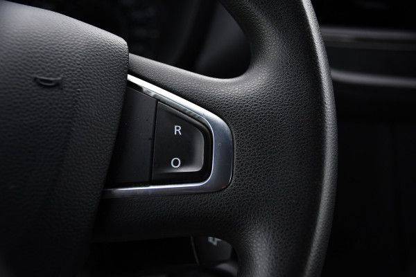 Renault Master T35 2.3 dCi 150 L2H2 PB Edition Camera, Cruise, Carplay, Automaat, Clima, 150pk, Multimedia, NAVI, Uniek!