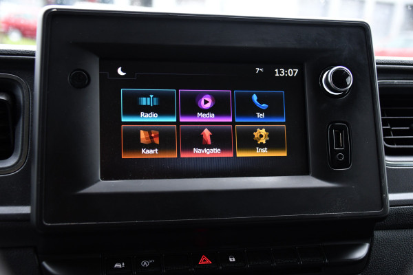 Renault Master T35 2.3 dCi 150 L2H2 PB Edition Camera, Cruise, Carplay, Automaat, Clima, 150pk, Multimedia, NAVI, Uniek!