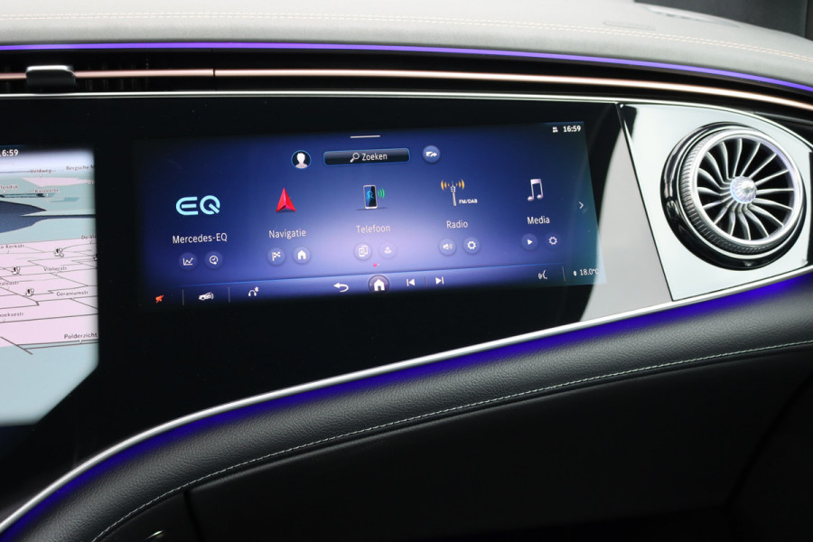 Mercedes-Benz EQE SUV 500 4MATIC AMG Line Premium 91 kWh | Hyperscreen | Distronic+ | Nappa Leder | Stoelventilatie | Trekhaak | Burmester | Digital Light | Panoramadak | Keyless Go |