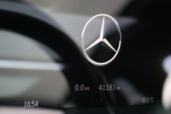 Mercedes-Benz EQE SUV 500 4MATIC AMG Line Premium 91 kWh | Hyperscreen | Distronic+ | Nappa Leder | Stoelventilatie | Trekhaak | Burmester | Digital Light | Panoramadak | Keyless Go |