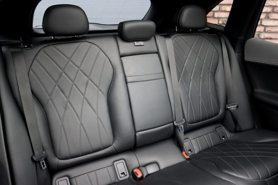 Mercedes-Benz EQE SUV 500 4MATIC AMG Line Premium 91 kWh | Hyperscreen | Distronic+ | Nappa Leder | Stoelventilatie | Trekhaak | Burmester | Digital Light | Panoramadak | Keyless Go |