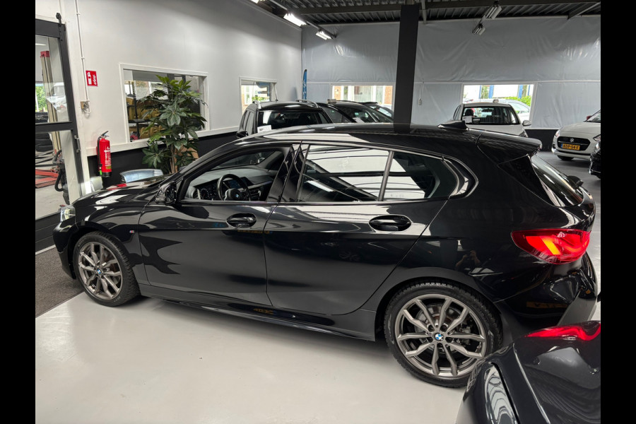 BMW 1-serie 118i Executive M-Sport / Led / Navi / Stoelverwarming