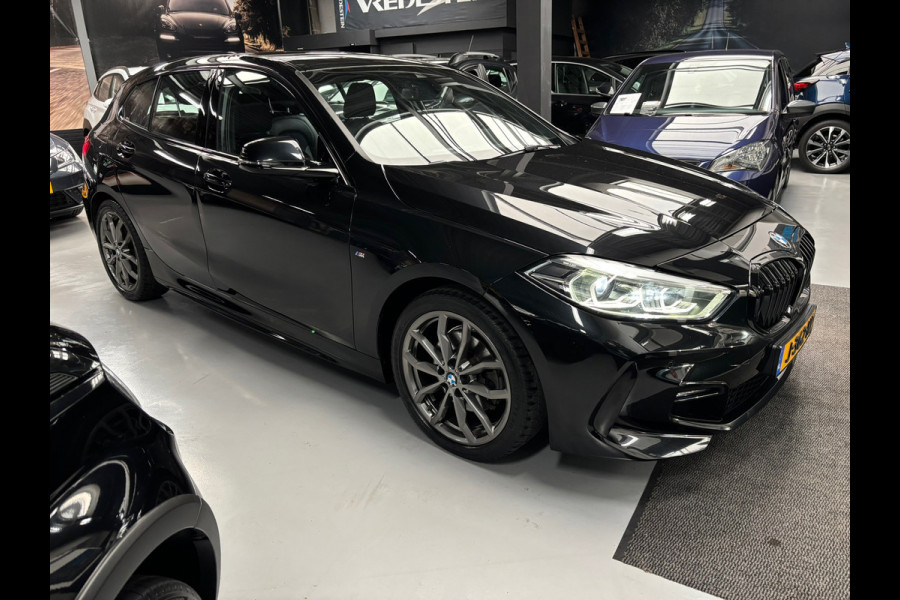 BMW 1-serie 118i Executive M-Sport / Led / Navi / Stoelverwarming