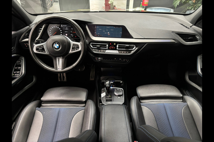 BMW 1-serie 118i Executive M-Sport / Led / Navi / Stoelverwarming
