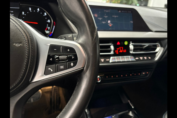 BMW 1-serie 118i Executive M-Sport / Led / Navi / Stoelverwarming