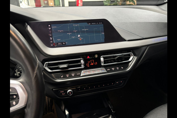 BMW 1-serie 118i Executive M-Sport / Led / Navi / Stoelverwarming
