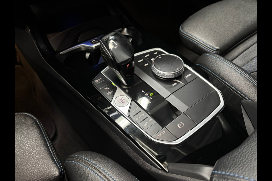 BMW 1-serie 118i Executive M-Sport / Led / Navi / Stoelverwarming
