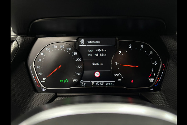 BMW 1-serie 118i Executive M-Sport / Led / Navi / Stoelverwarming