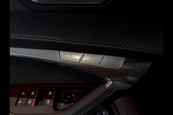 Audi A6 Avant 55 TFSI e quattro S Competition RS-Stoelen|B&o|Sfeer|Panorama|367PK