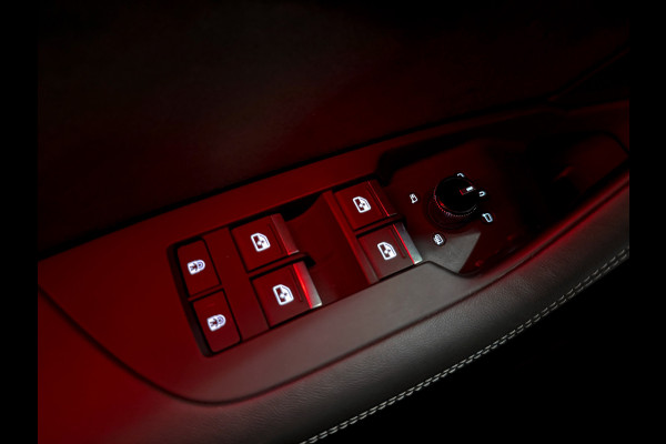 Audi A6 Avant 55 TFSI e quattro S Competition RS-Stoelen|B&o|Sfeer|Panorama|367PK