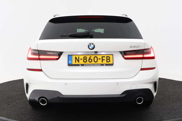 BMW 3 Serie Touring 330i High Executive (CAMERA, STOELVERWARMING, SFEERVERLICHTING, ELEKTR STOELEN, PARKEERSENSOREN)