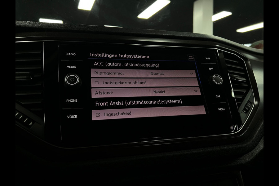 Volkswagen T-Roc 1.0 TSI | Camera | Elek.Koffer| Lane | Pano