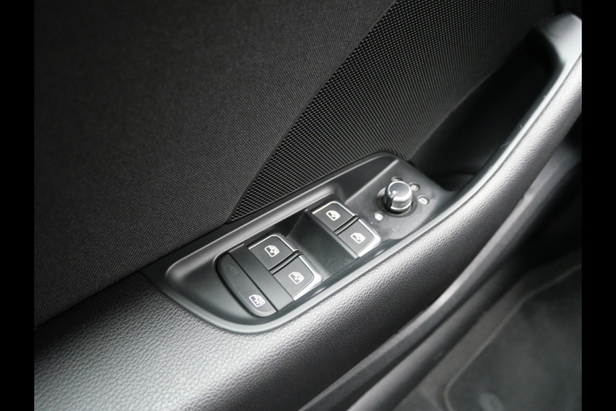 Audi A3 Sportback 35 TFSI S-LINE | AUTOMAAT | VIRTUAL | A.C.C | FULL-LED | CARPLAY | ALL-SEASON!!