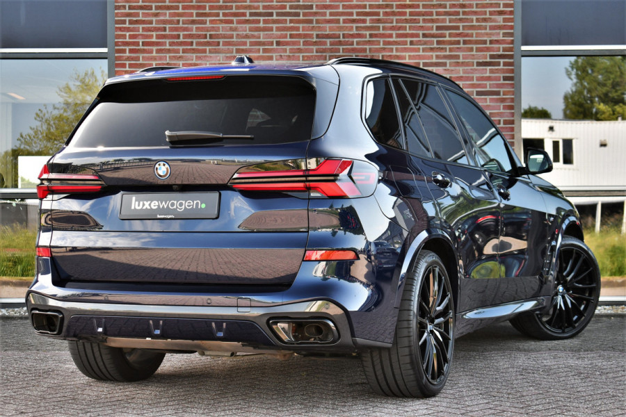 BMW X5 xDrive50e M-Sport Pro Skylounge ACC Trekh B&W Massage Ventilatie Alcantara 22inch