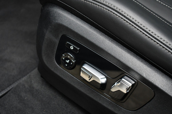BMW X5 xDrive50e M-Sport Pro Skylounge ACC Trekh B&W Massage Ventilatie Alcantara 22inch