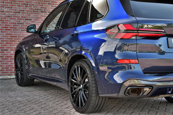 BMW X5 xDrive50e M-Sport Pro Skylounge ACC Trekh B&W Massage Ventilatie Alcantara 22inch