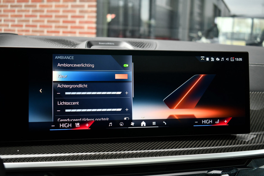 BMW X5 xDrive50e M-Sport Pro Skylounge ACC Trekh B&W Massage Ventilatie Alcantara 22inch