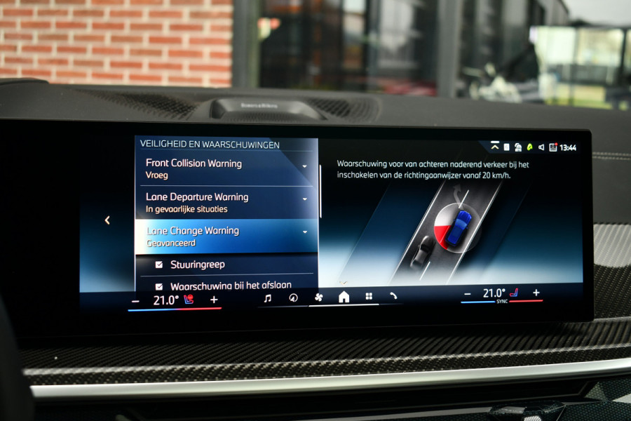 BMW X5 xDrive50e M-Sport Pro Skylounge ACC Trekh B&W Massage Ventilatie Alcantara 22inch
