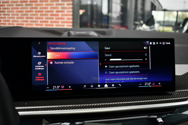 BMW X5 xDrive50e M-Sport Pro Skylounge ACC Trekh B&W Massage Ventilatie Alcantara 22inch