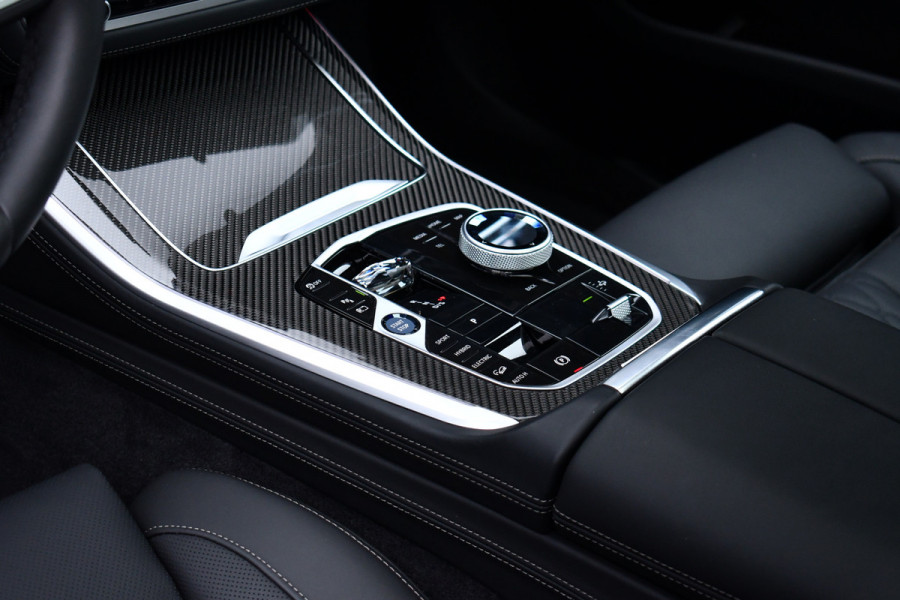 BMW X5 xDrive50e M-Sport Pro Skylounge ACC Trekh B&W Massage Ventilatie Alcantara 22inch