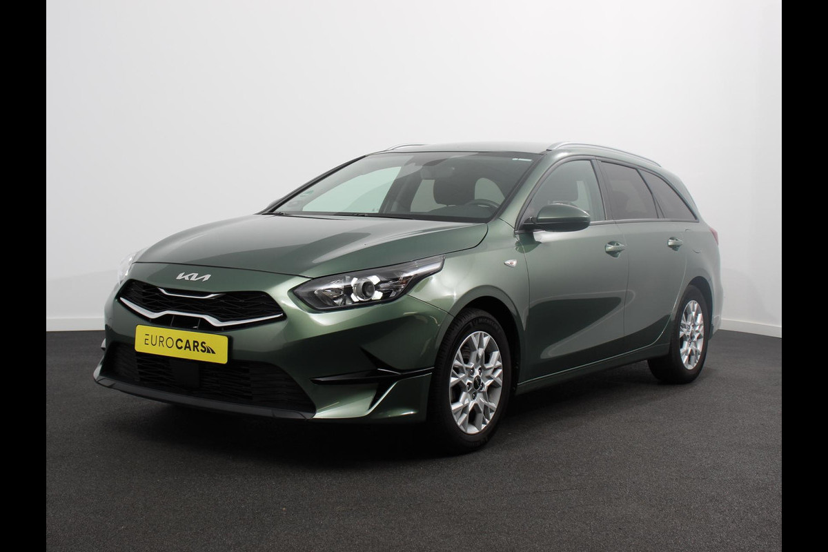 Kia Ceed Sportswagon 1.0 T-GDi 120pk DynamicLine Climate control Cruise control Achteruitrijcamera Verwarmde voorstoelen Stuurverwarming Afneembare trekhaak Navigatie Apple Carplay/ Android Auto Extra Getint Glas