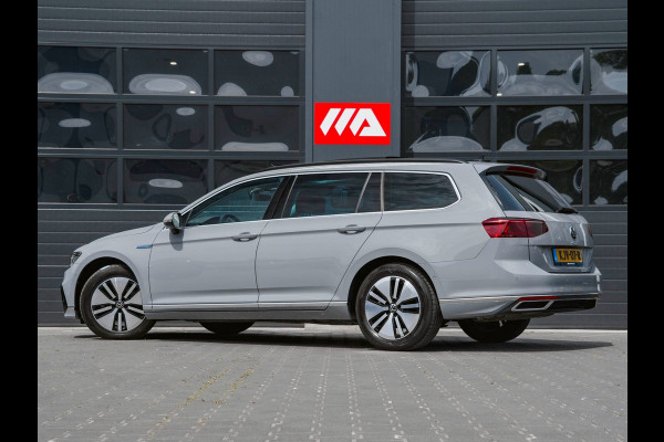 Volkswagen Passat 1.4 TSI PHEV GTE Business Pano|Trekhaak|Headup|Camera|ACC|Stoelverwarming|Ergocomfort|Massage