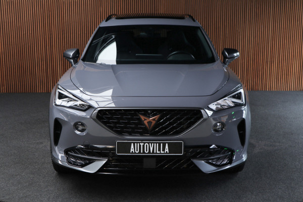 CUPRA Formentor 2.0 TSI 4DRIVE Panodak Leer 360° Memory PDC Elektr. bedienbare achterklep Stuurverwarming Navi Climate voor & achter Zwart hemelbekleding Stoelverwarming Virtual cockpit Keyless Entry & Go LM velgen