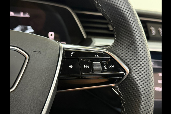 Audi Q8 e-tron 55 quattro S-line Black Edition 115 kWh | 408PK | Pano | Trekhaak | Matrix Led | B&O Sound | Ambient | 21inch |