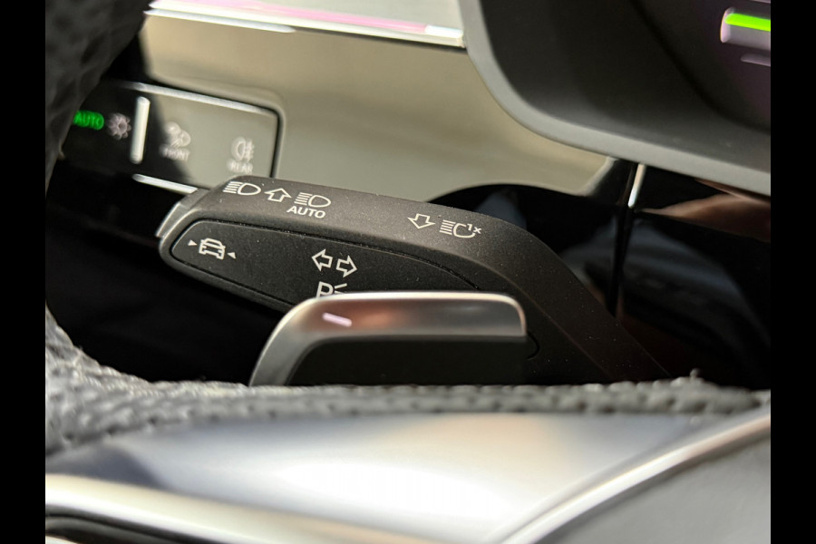 Audi Q8 e-tron 55 quattro S-line Black Edition 115 kWh | 408PK | Pano | Trekhaak | Matrix Led | B&O Sound | Ambient | 21inch |