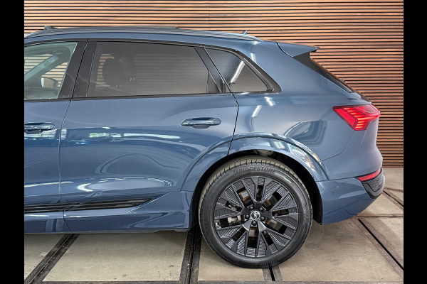 Audi Q8 e-tron 55 quattro S-line Black Edition 115 kWh | 408PK | Pano | Trekhaak | Matrix Led | B&O Sound | Ambient | 21inch |
