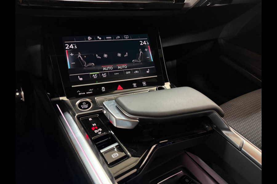Audi Q8 e-tron 55 quattro S-line Black Edition 115 kWh | 408PK | Pano | Trekhaak | Matrix Led | B&O Sound | Ambient | 21inch |