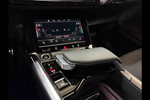Audi Q8 e-tron 55 quattro S-line Black Edition 115 kWh | 408PK | Pano | Trekhaak | Matrix Led | B&O Sound | Ambient | 21inch |