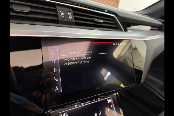 Audi Q8 e-tron 55 quattro S-line Black Edition 115 kWh | 408PK | Pano | Trekhaak | Matrix Led | B&O Sound | Ambient | 21inch |