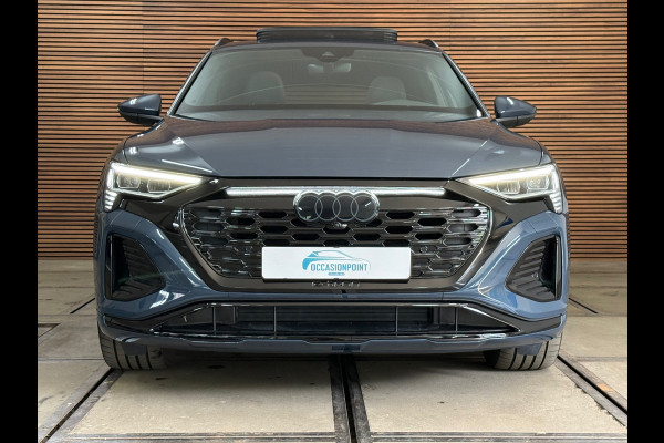 Audi Q8 e-tron 55 quattro S-line Black Edition 115 kWh | 408PK | Pano | Trekhaak | Matrix Led | B&O Sound | Ambient | 21inch |
