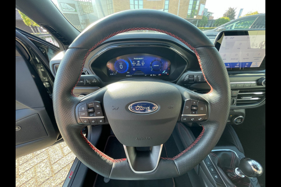 Ford Focus 1.0 EcoBoost Hybrid ST Line X Business