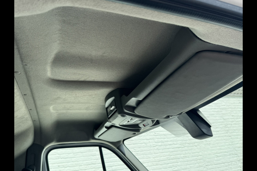 Renault Master T35 2.3 dCi 150 L2H3 3 Zits Trekhaak 3500kg Camera Cruise Carplay Navigatie Airconditioning