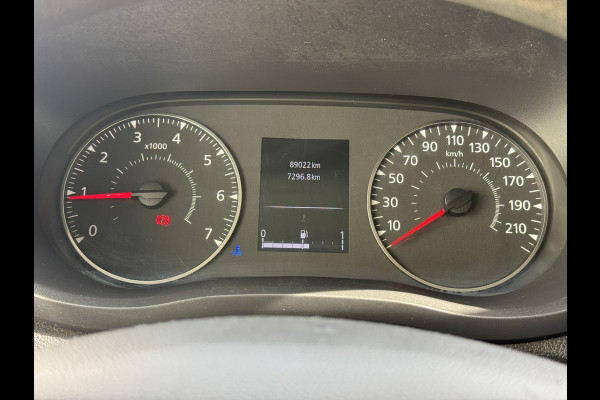 Renault Master T35 2.3 dCi 150 L2H3 3 Zits Trekhaak 3500kg Camera Cruise Carplay Navigatie Airconditioning