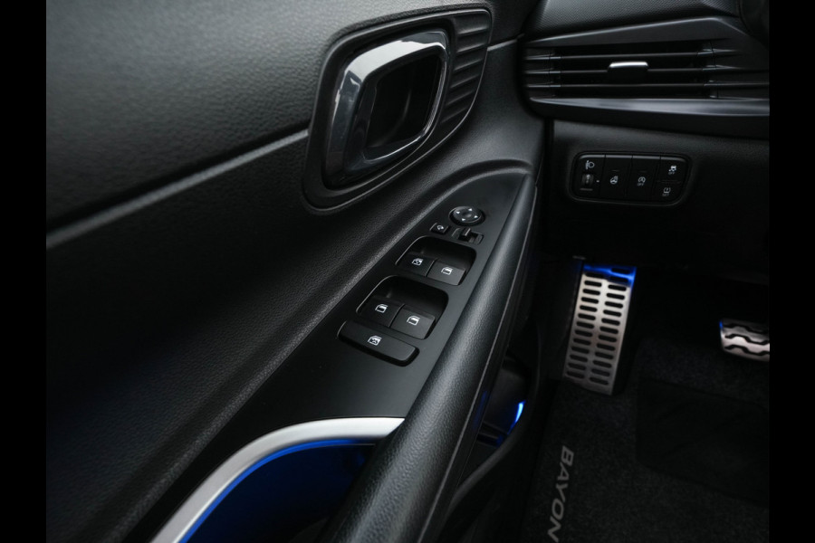 Hyundai Bayon 1.0 T-GDI Premium Sky MHEV (INCL-BTW) *PANO | ADAPTIVE-CRUISE | FULL-LED | BOSE-SOUND | BLINDSPOT | DIGI-COCKPIT | HEATED-SPORTSEATS | CAMERA | DAB | KEYLESS | PRIVACYGLASS | TOWBAR | 16''ALU*