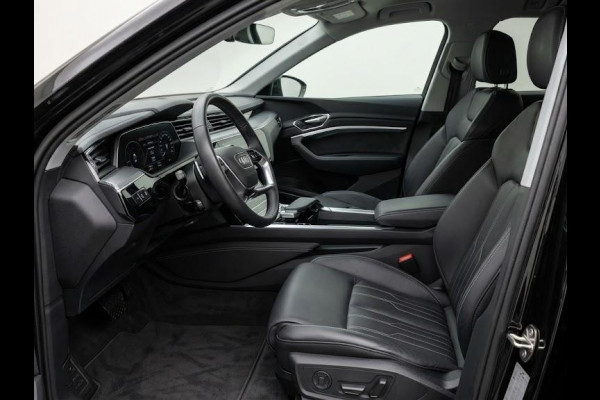 Audi Q8 e-tron 55 quattro Advanced Edition Plus 115 kWh 408pk | Panoramadak | Stoeverwarming voor en achter | Head ip Display | Pack Tour | Pack City