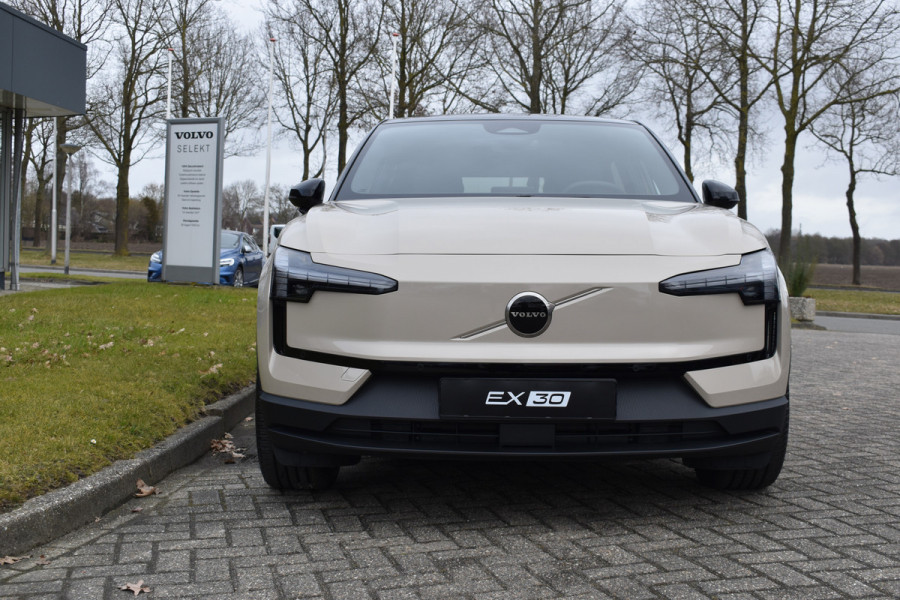 Volvo EX30 Extended Range Plus 272PK Europa 69 kWh | H&K | Blis | ACC | Climate | Elektr. Stoel