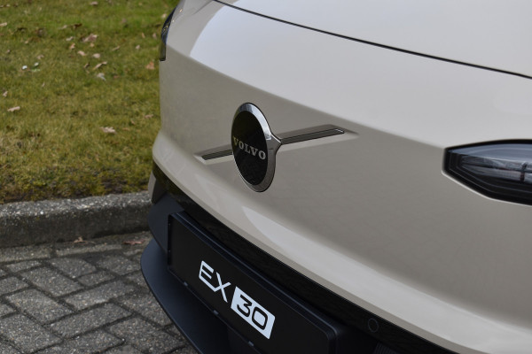 Volvo EX30 Extended Range Plus 272PK Europa 69 kWh | H&K | Blis | ACC | Climate | Elektr. Stoel