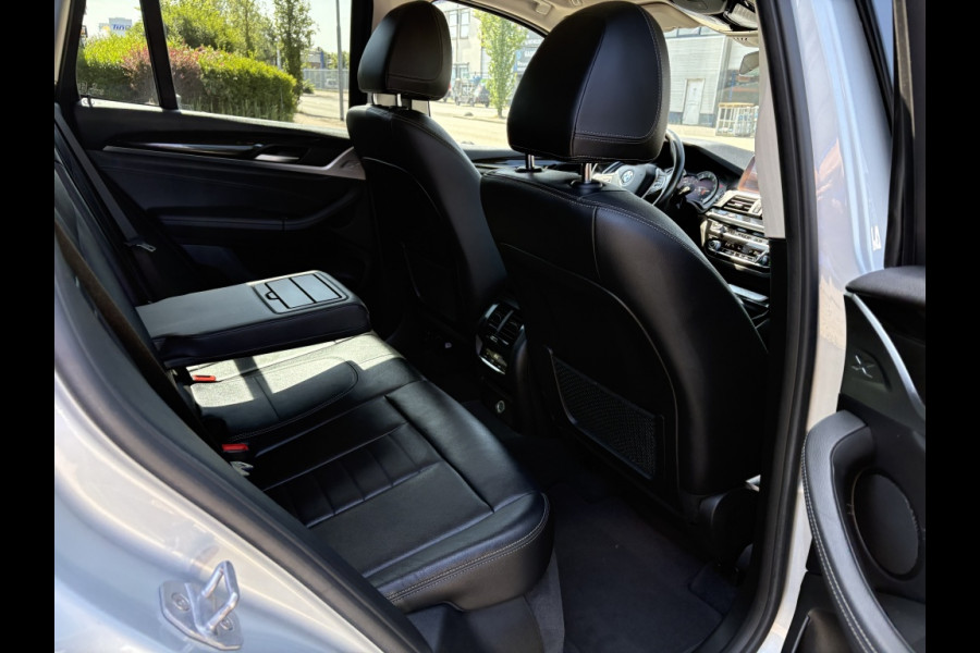 BMW X3 xDrive30i High Executive | M-PAKKET | TREKHAAK 2400kg | STOELVER