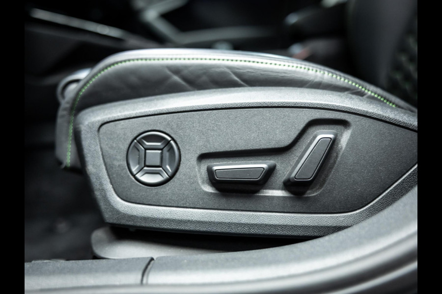 Audi RS3 Sportback 2.5 TFSI S tronic quattro Sportback Hulk uitvoering|carbonpack|Ceramische remmen|