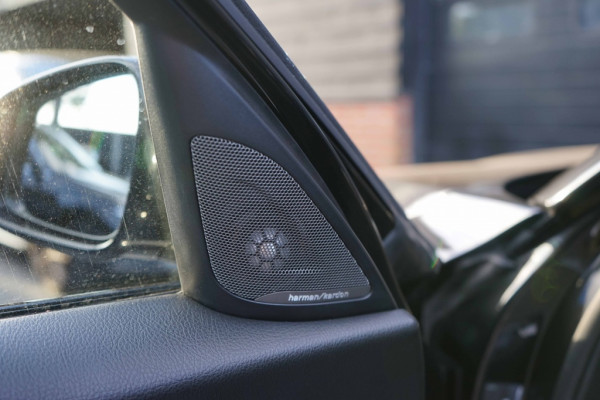 BMW 1-serie M140i xDrive Special Edition Akrapovic