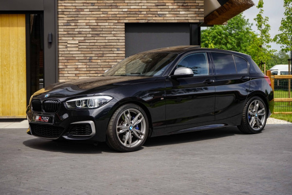 BMW 1-serie M140i xDrive Special Edition Akrapovic