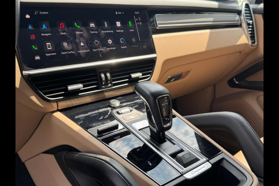 Porsche Cayenne 3.0 E-Hybrid Platinum Edition | PANORAMADAK | TREKHAAK | BOSE | LUCHTVERING |