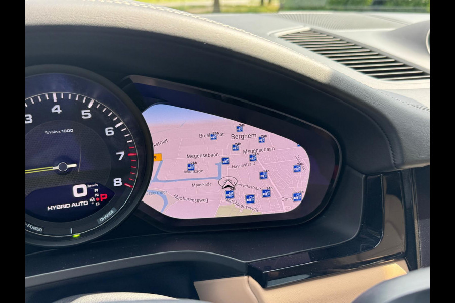 Porsche Cayenne 3.0 E-Hybrid Platinum Edition | PANORAMADAK | TREKHAAK | BOSE | LUCHTVERING |