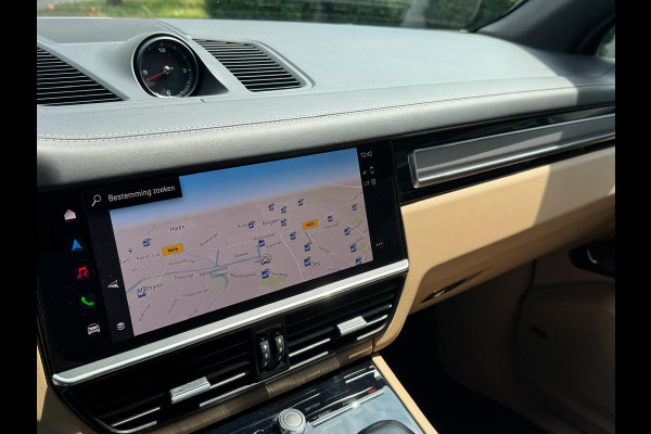 Porsche Cayenne 3.0 E-Hybrid Platinum Edition | PANORAMADAK | TREKHAAK | BOSE | LUCHTVERING |
