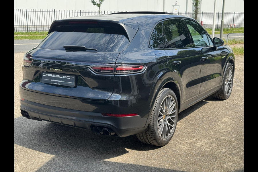 Porsche Cayenne 3.0 E-Hybrid Platinum Edition | PANORAMADAK | TREKHAAK | BOSE | LUCHTVERING |